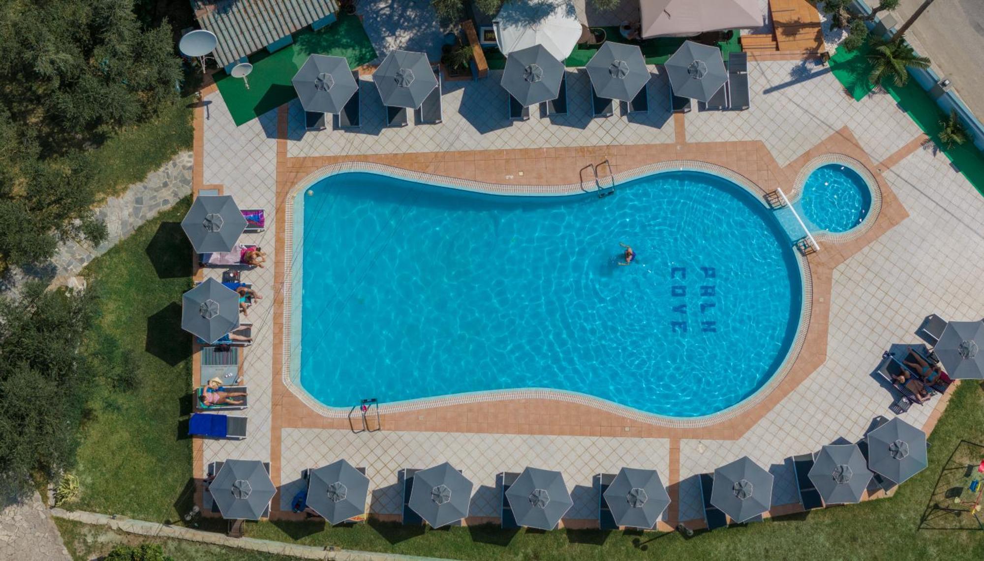 Callinica Hotel Циливи Екстериор снимка