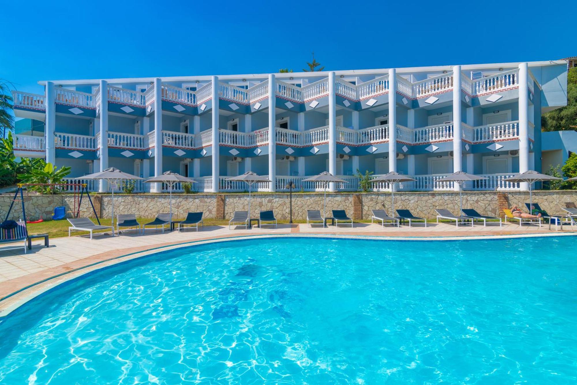 Callinica Hotel Циливи Екстериор снимка