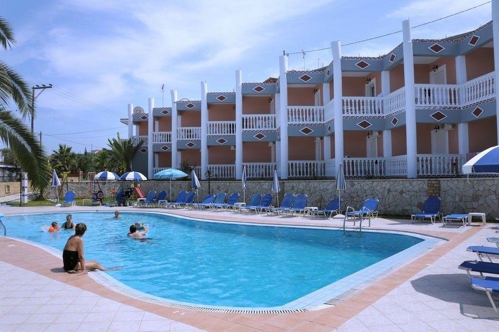 Callinica Hotel Циливи Екстериор снимка
