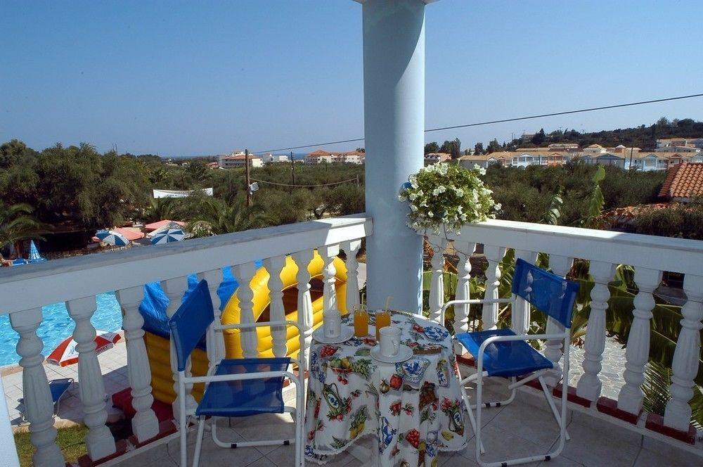 Callinica Hotel Циливи Екстериор снимка