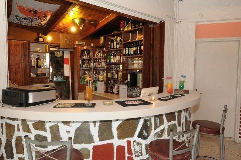 Callinica Hotel Циливи Екстериор снимка