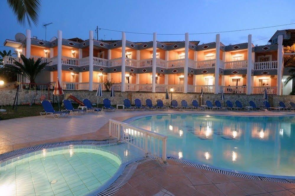 Callinica Hotel Циливи Екстериор снимка
