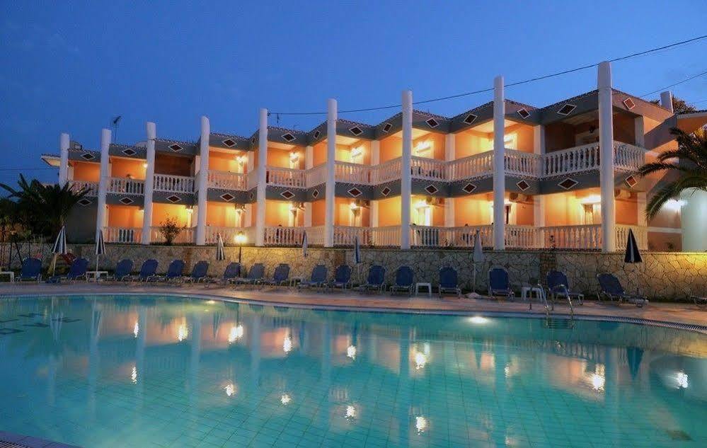 Callinica Hotel Циливи Екстериор снимка