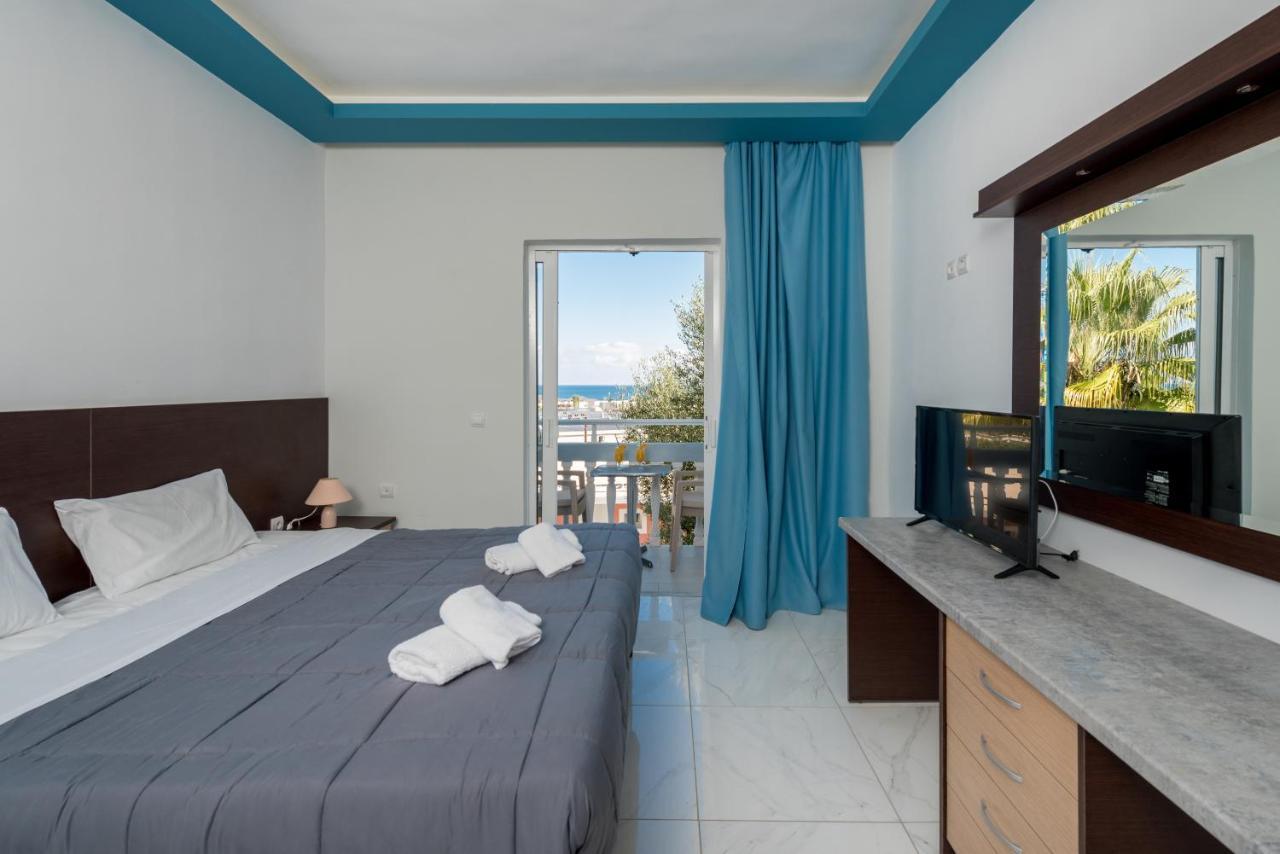 Callinica Hotel Циливи Екстериор снимка
